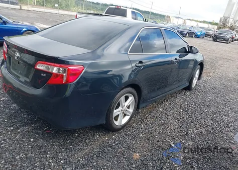 2014 Toyota Camry Se z USA, uszkodzony, nr VIN 4T1BF1FK9EU812818